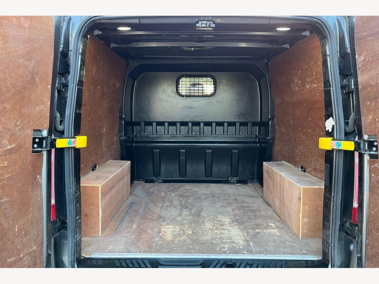 Used Ford Transit Custom 2021 for sale - 77031157: Photo 2