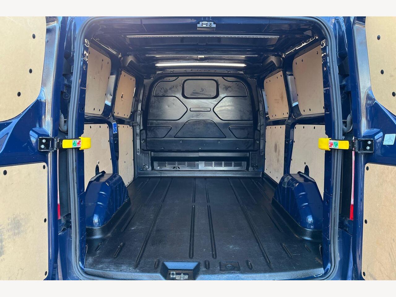 Used Ford Transit Custom 2022 for sale - 77031155: Photo 2