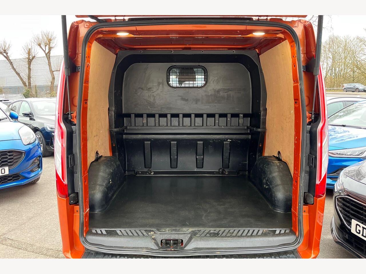 Used Ford Transit Custom 2019 for sale - 77673324: Photo 2