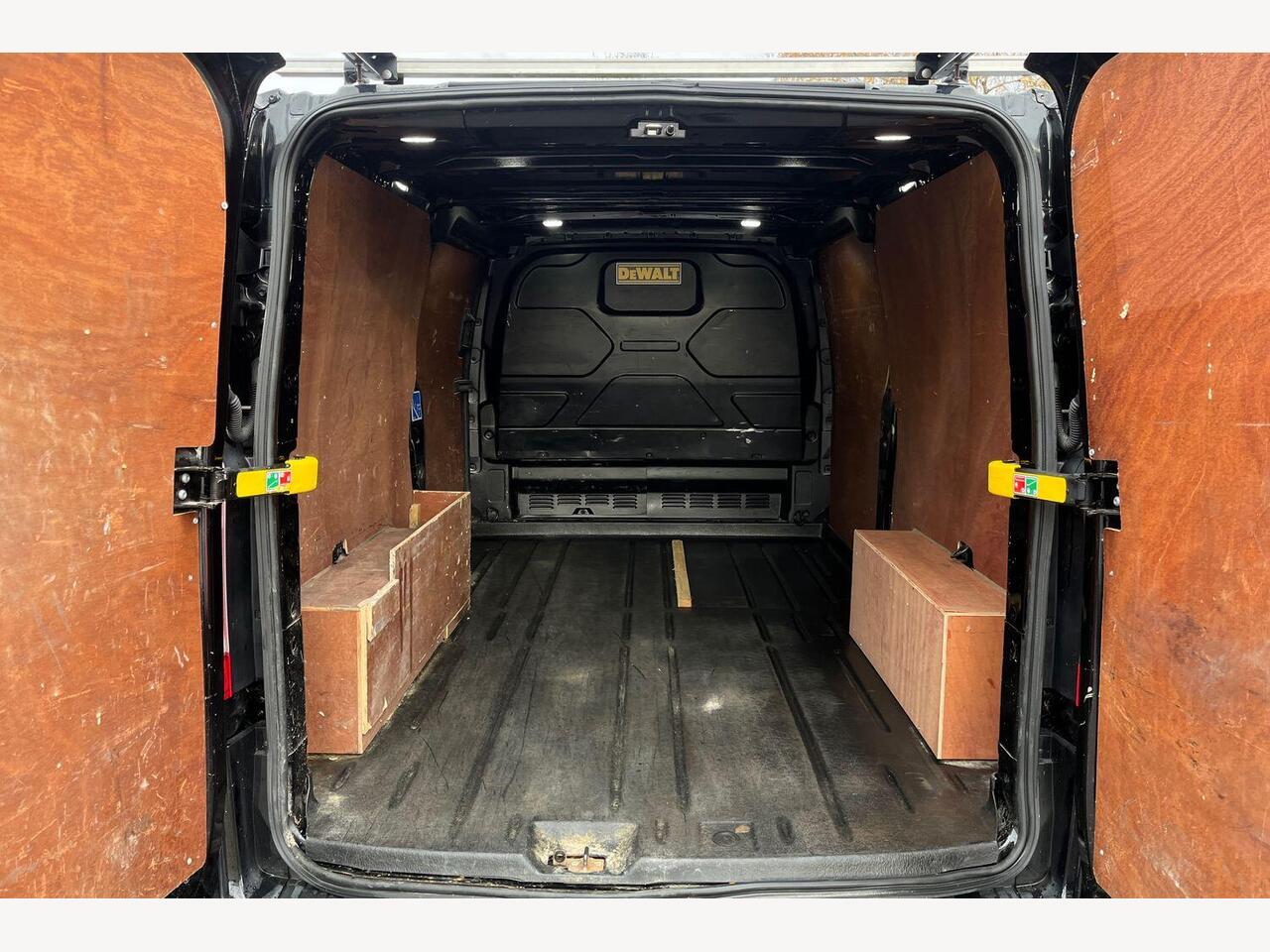 Used Ford Transit Custom 2021 for sale - 76826348: Photo 2