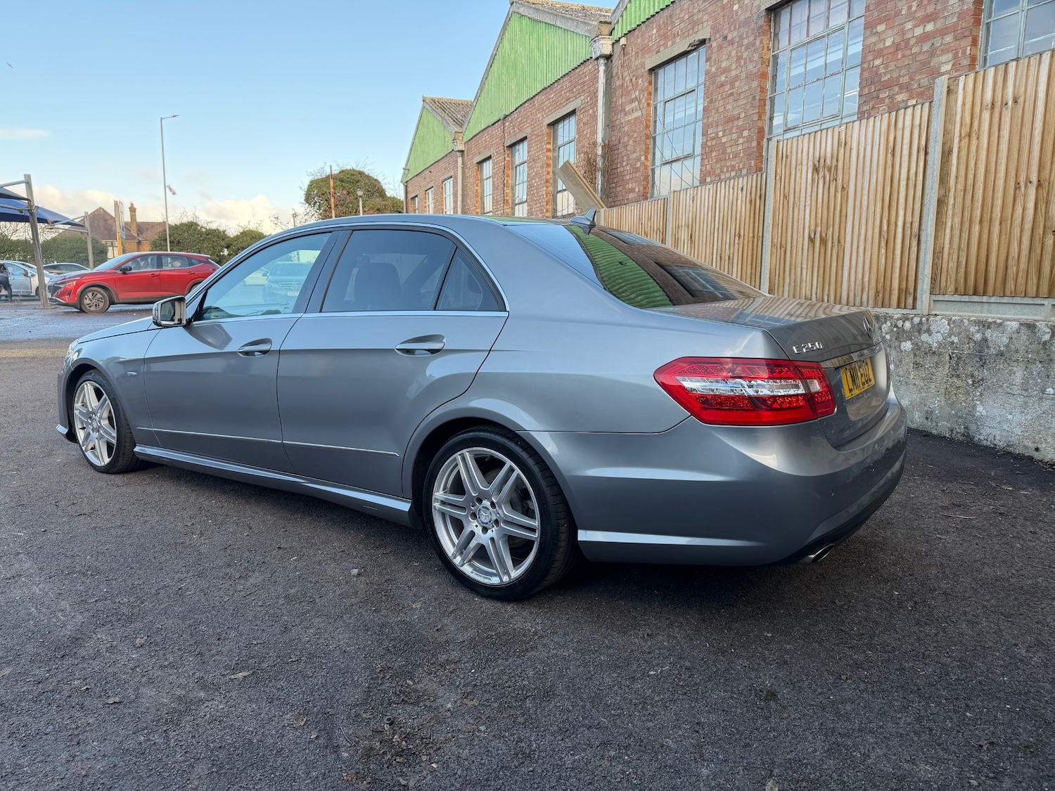 Used Mercedes-Benz E Class 2011 for sale - 76595246: Photo 11