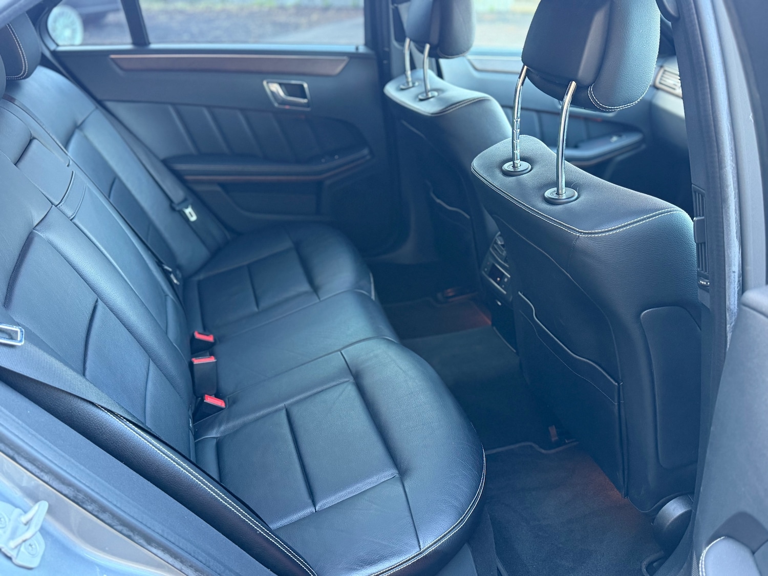 Used Mercedes-Benz E Class 2011 for sale - 76595246: Photo 22