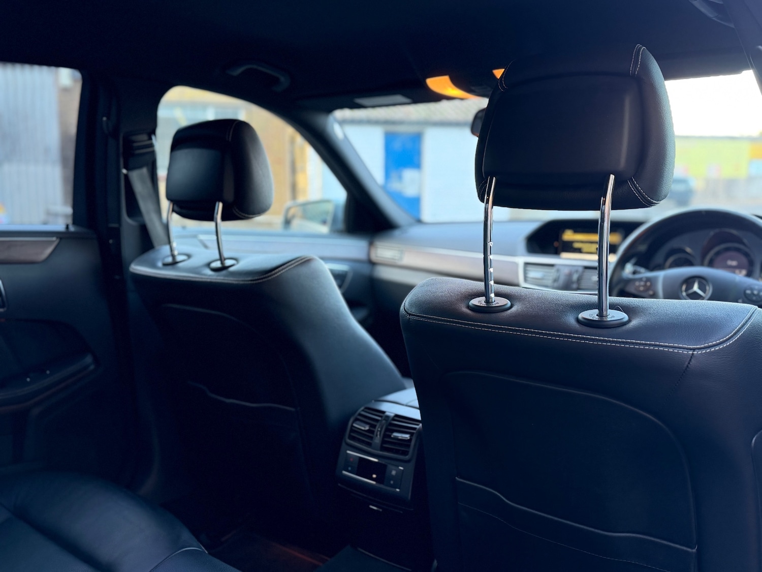 Used Mercedes-Benz E Class 2011 for sale - 76595246: Photo 23