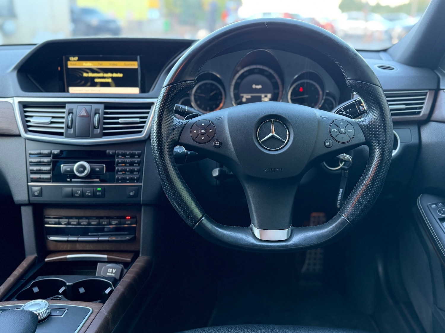 Used Mercedes-Benz E Class 2011 for sale - 76595246: Photo 25