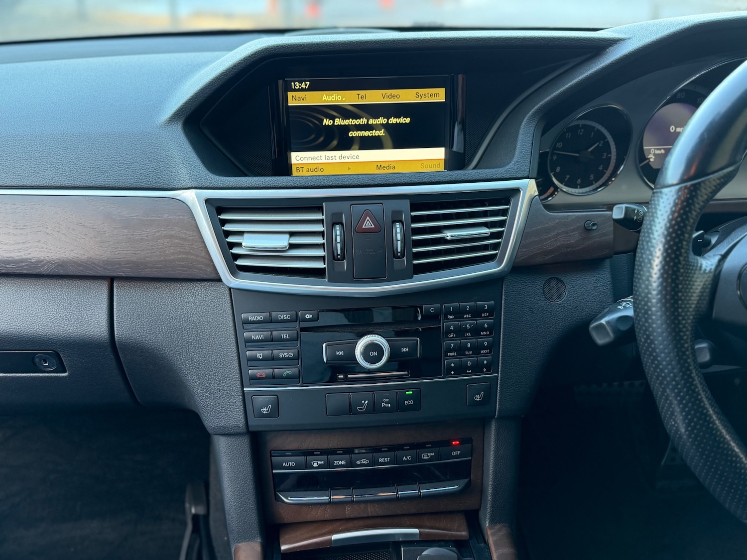 Used Mercedes-Benz E Class 2011 for sale - 76595246: Photo 32