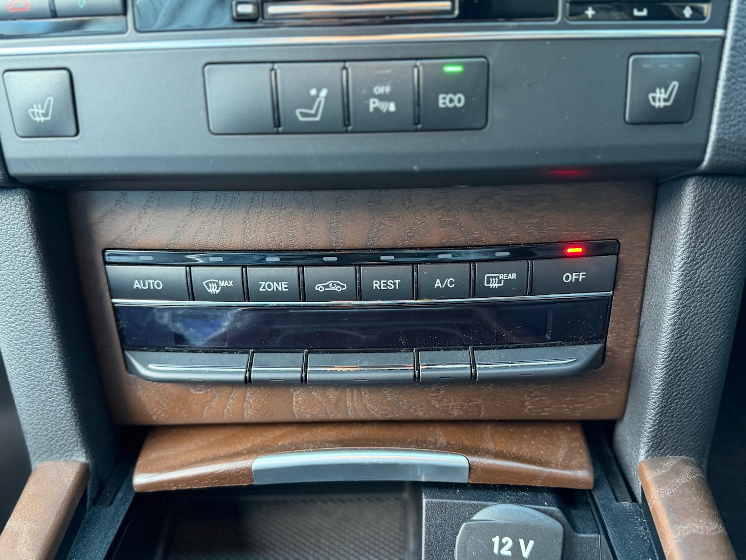 Used Mercedes-Benz E Class 2011 for sale - 76595246: Photo 33