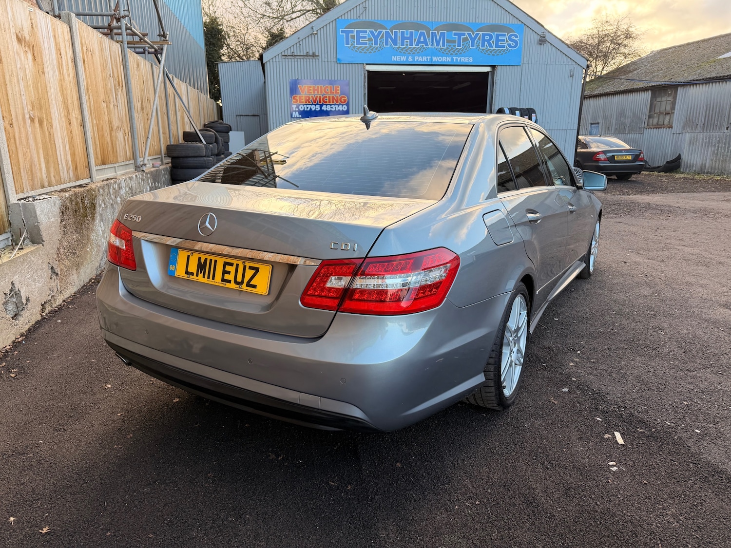 Used Mercedes-Benz E Class 2011 for sale - 76595246: Photo 6
