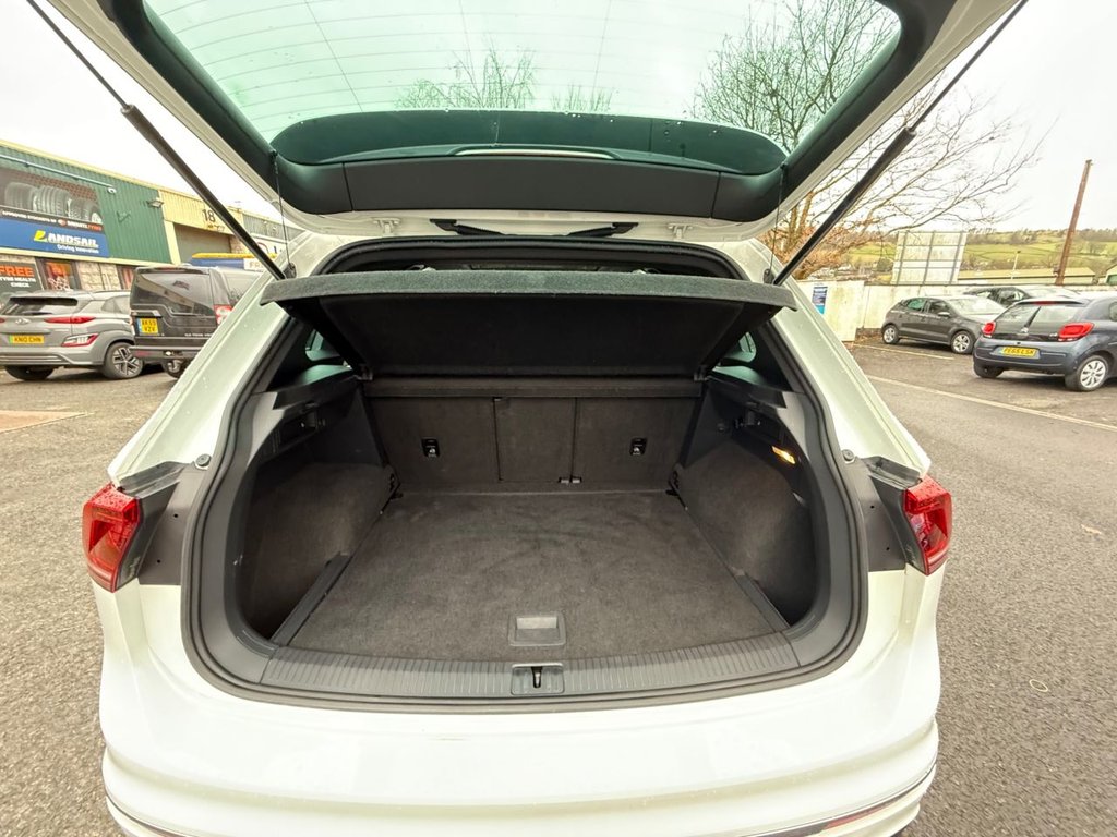 Used Volkswagen Tiguan 2016 for sale - 76848077: Photo 24