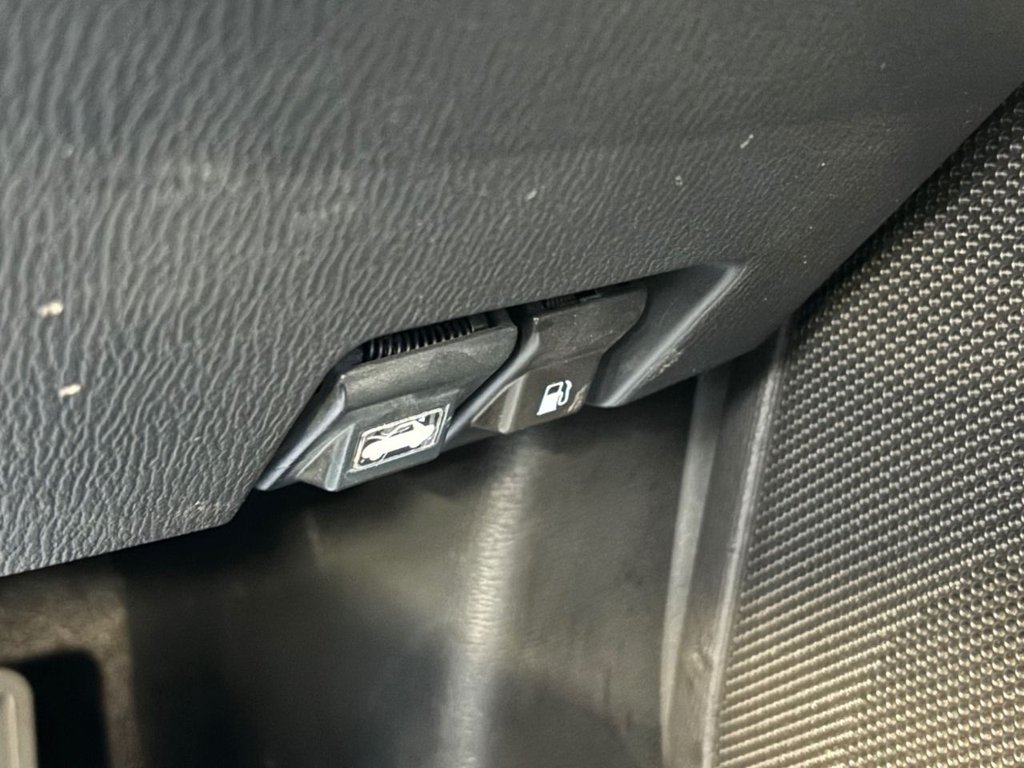 Used Mazda Mazda2 2017 for sale - 76962343: Photo 31