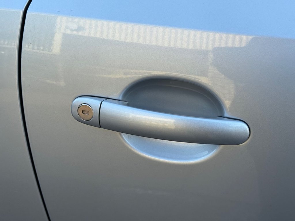 Used Volkswagen Polo 2015 for sale - 76157345: Photo 20