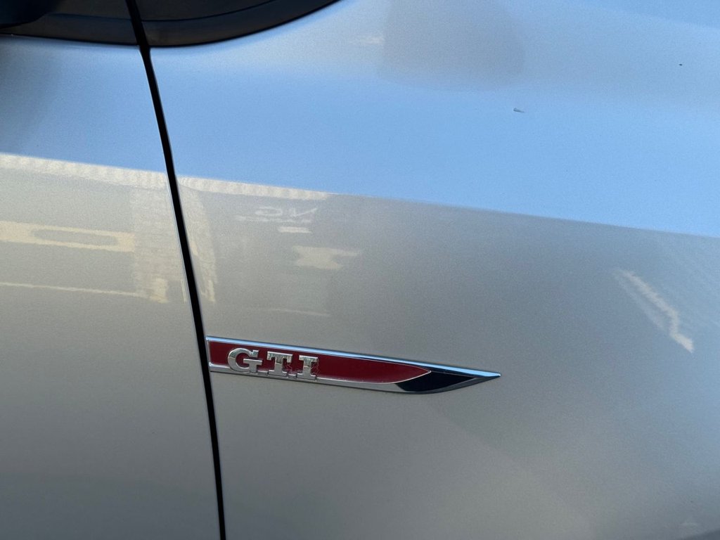 Used Volkswagen Polo 2015 for sale - 76157345: Photo 21