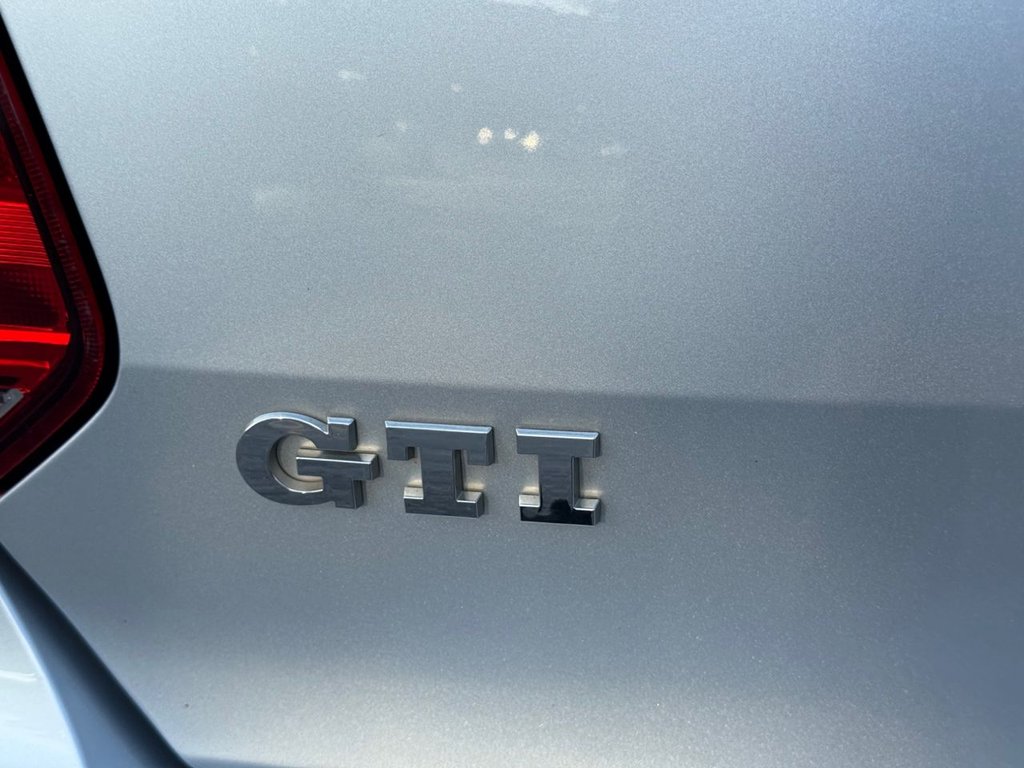 Used Volkswagen Polo 2015 for sale - 76157345: Photo 28