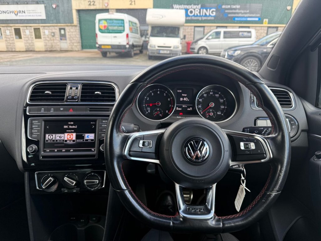 Used Volkswagen Polo 2015 for sale - 76157345: Photo 33