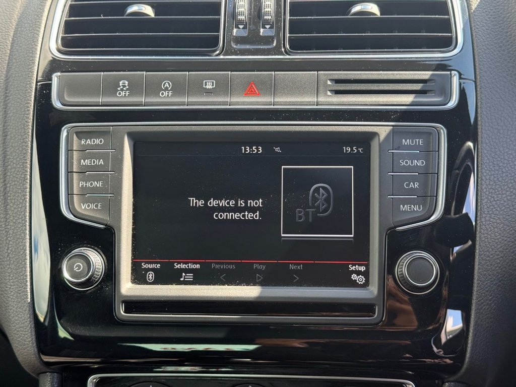 Used Volkswagen Polo 2015 for sale - 76157345: Photo 36