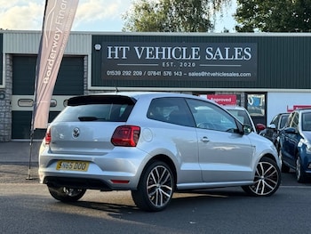 Used Volkswagen Polo 2015 for sale - 76157345: Photo