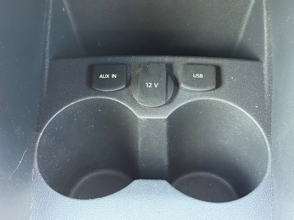 Used Volkswagen Polo 2015 for sale - 76157345: Photo 41