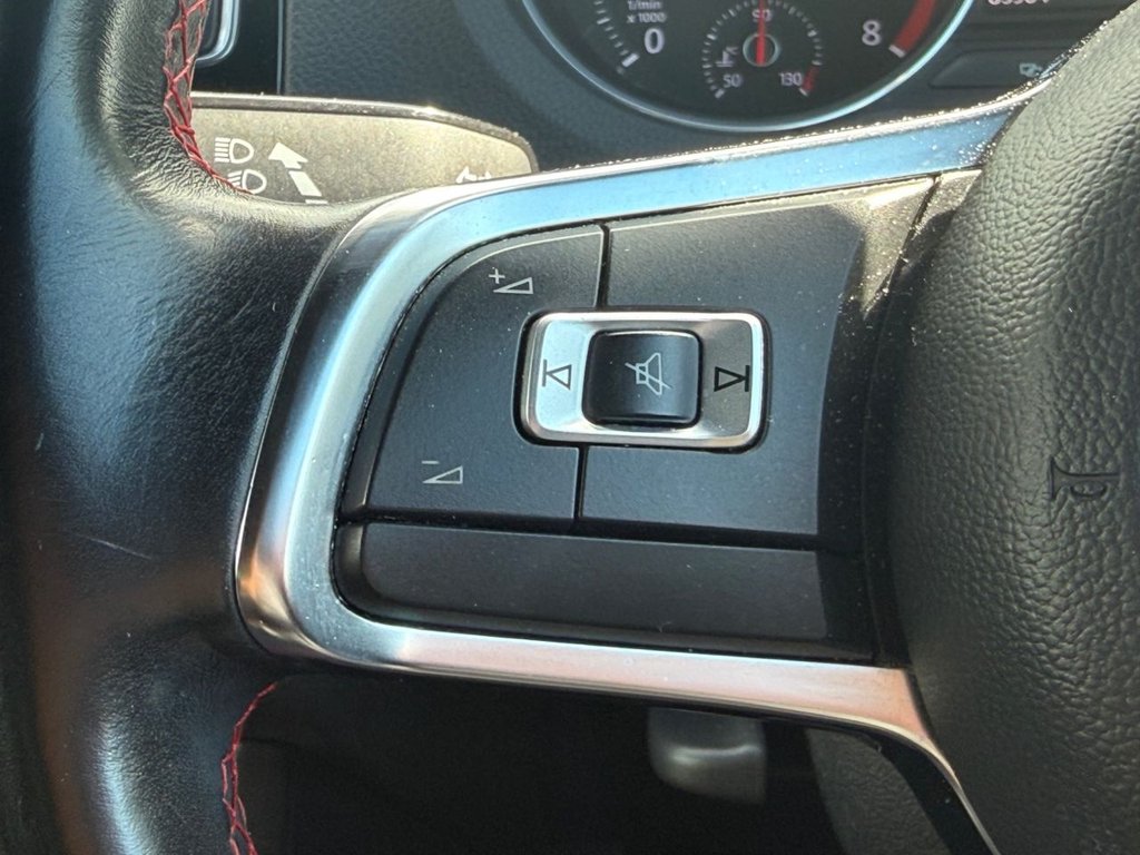 Used Volkswagen Polo 2015 for sale - 76157345: Photo 45