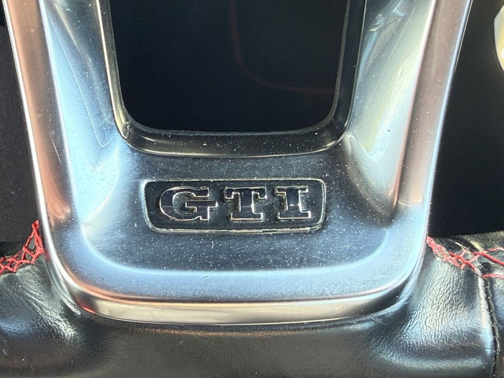 Used Volkswagen Polo 2015 for sale - 76157345: Photo 47