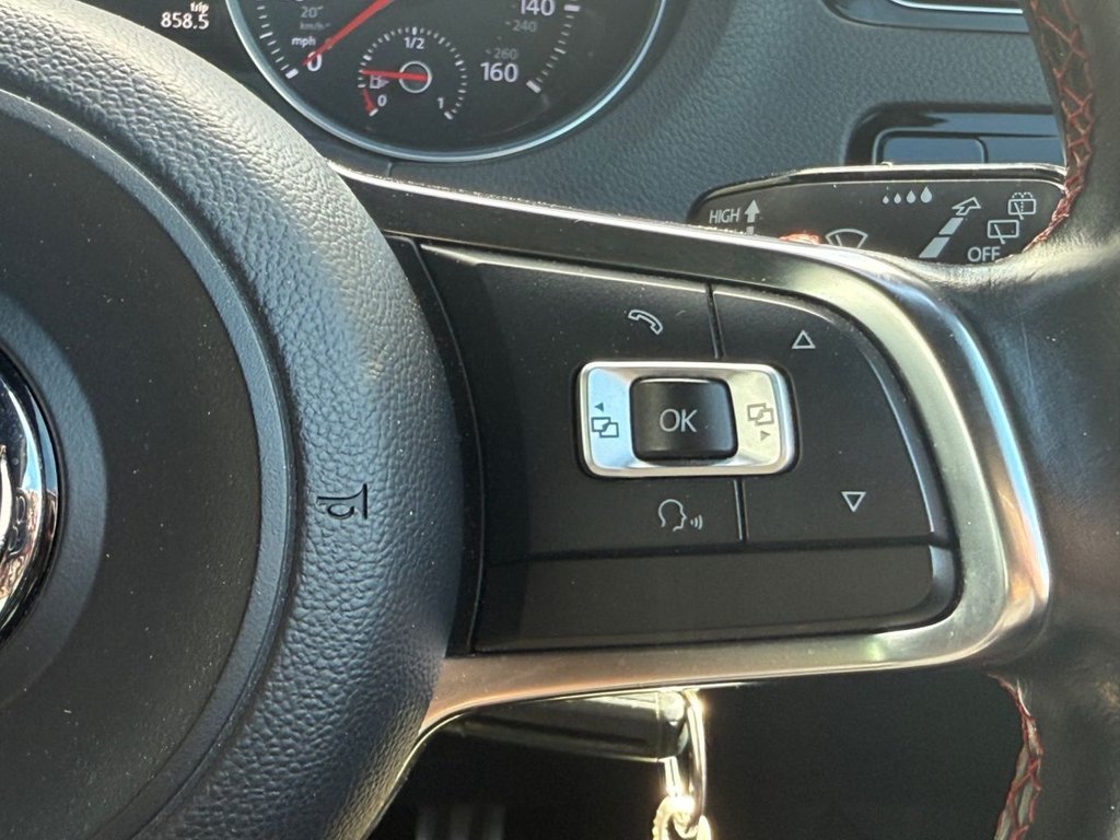 Used Volkswagen Polo 2015 for sale - 76157345: Photo 48