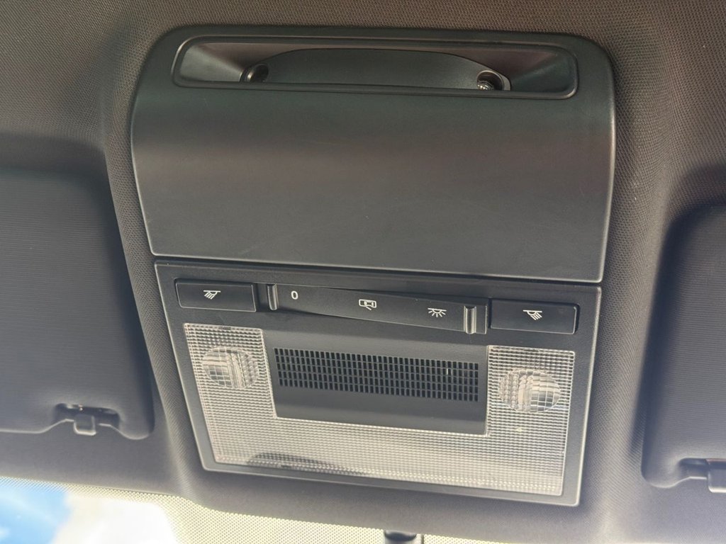 Used Volkswagen Polo 2015 for sale - 76157345: Photo 50