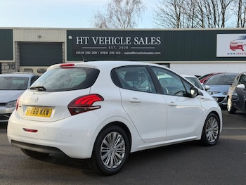 Used Peugeot 208 2018 for sale - 78518139: Photo