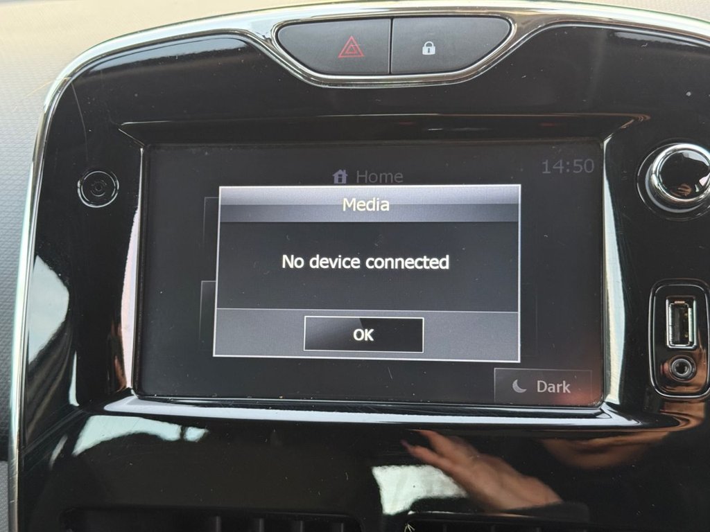 Used Renault Clio 2014 for sale - 77037963: Photo 18