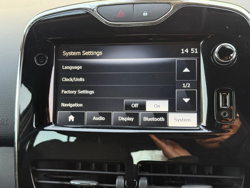 Used Renault Clio 2014 for sale - 77037963: Photo 21