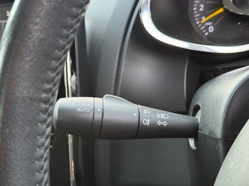 Used Renault Clio 2014 for sale - 77037963: Photo 27