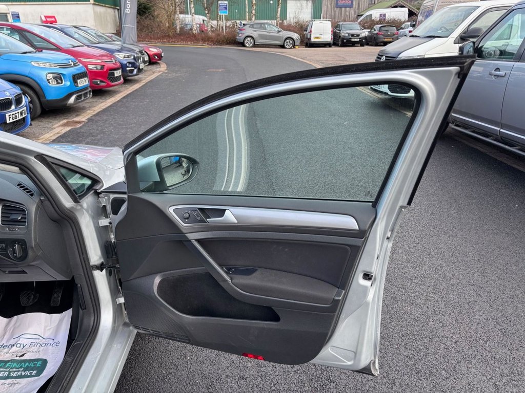 Used Volkswagen Golf 2014 for sale - 76386160: Photo 39