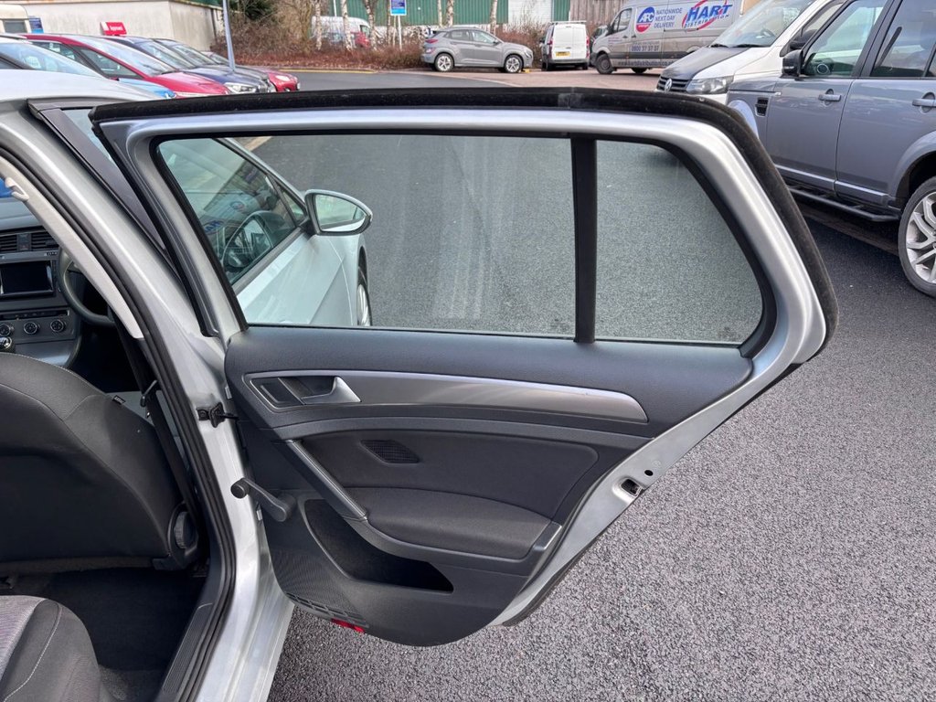 Used Volkswagen Golf 2014 for sale - 76386160: Photo 40