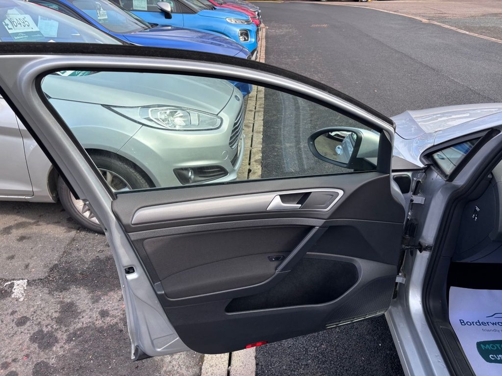 Used Volkswagen Golf 2014 for sale - 76386160: Photo 42