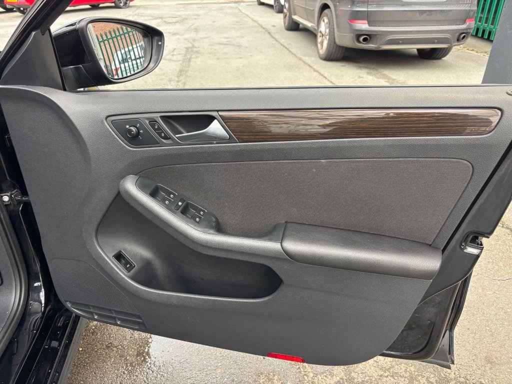 Used Volkswagen Jetta 2015 for sale - 76396453: Photo 33