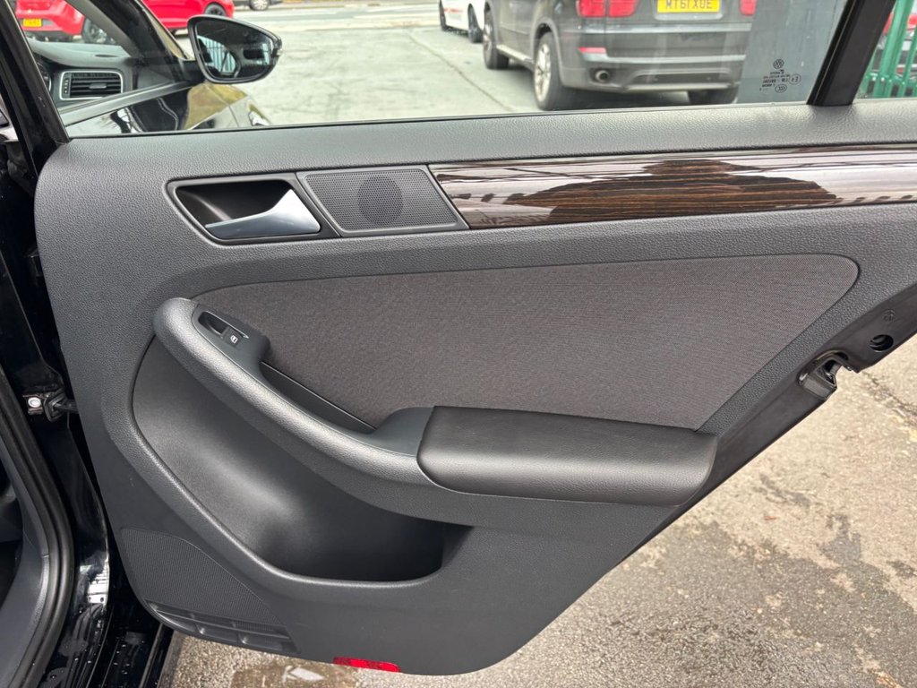 Used Volkswagen Jetta 2015 for sale - 76396453: Photo 40