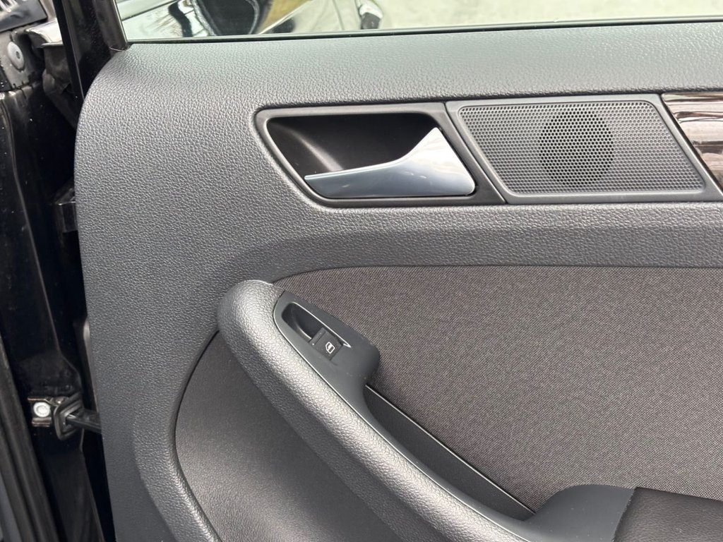 Used Volkswagen Jetta 2015 for sale - 76396453: Photo 41