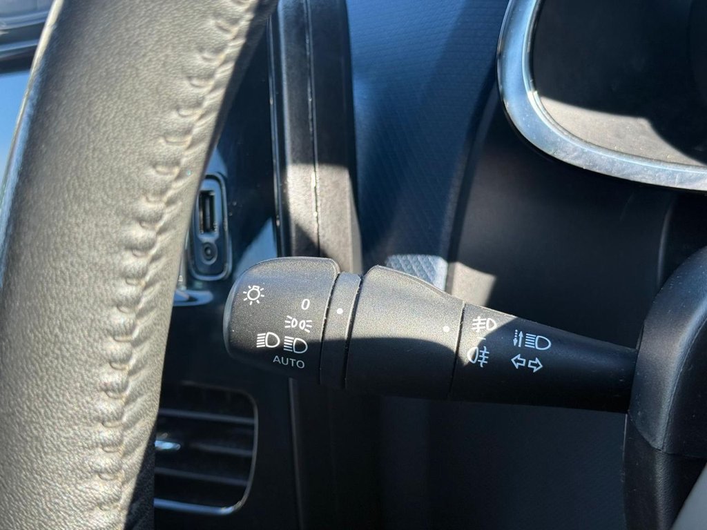 Used Renault Clio 2014 for sale - 76686662: Photo 12