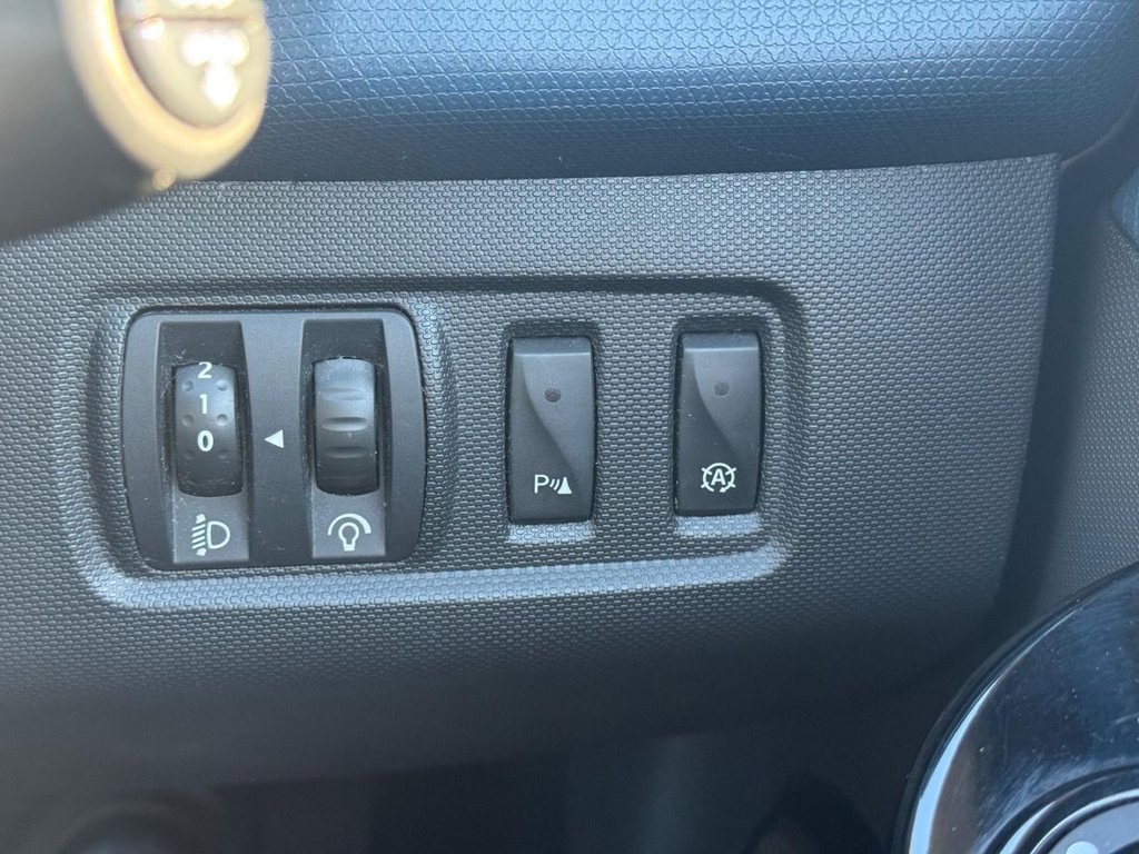 Used Renault Clio 2014 for sale - 76686662: Photo 16