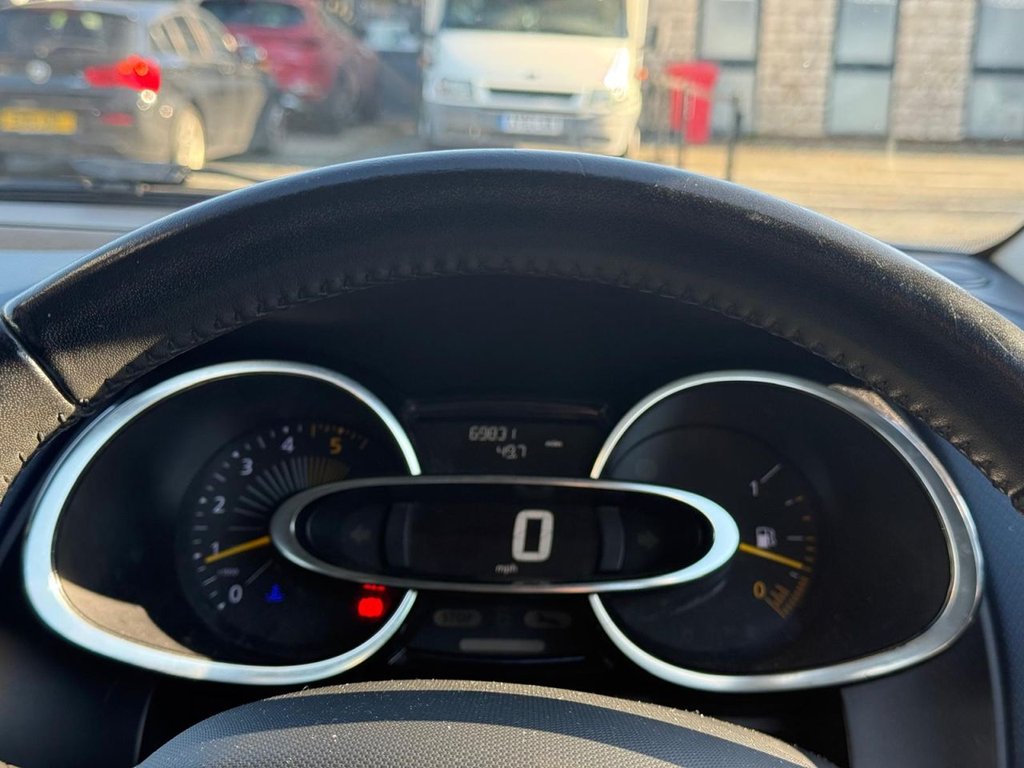 Used Renault Clio 2014 for sale - 76686662: Photo 17