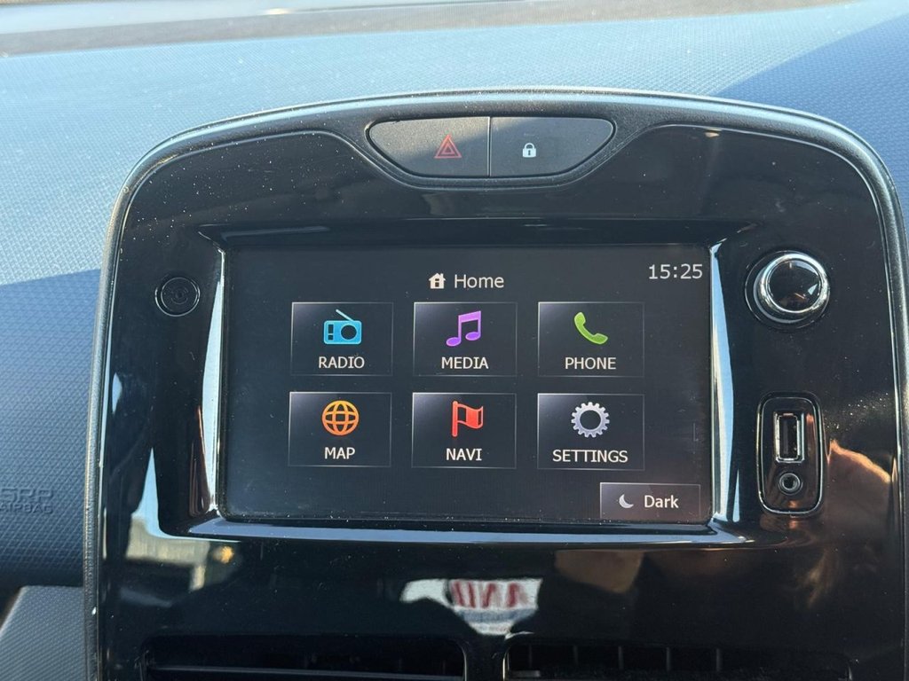 Used Renault Clio 2014 for sale - 76686662: Photo 20