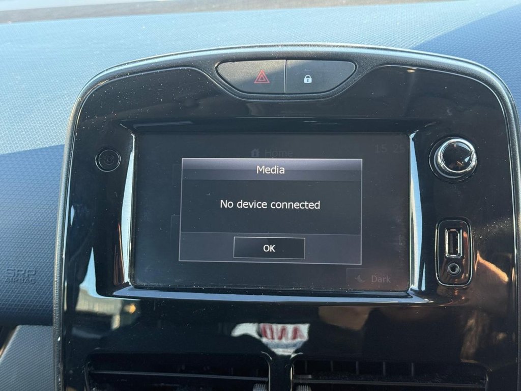 Used Renault Clio 2014 for sale - 76686662: Photo 21