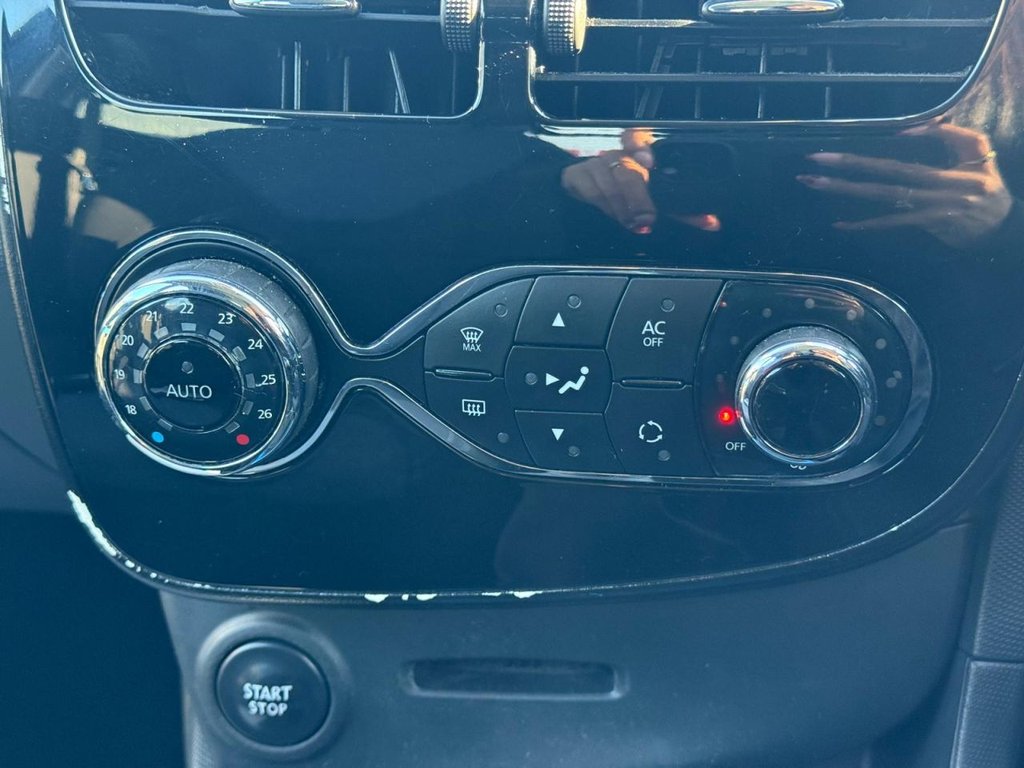 Used Renault Clio 2014 for sale - 76686662: Photo 26