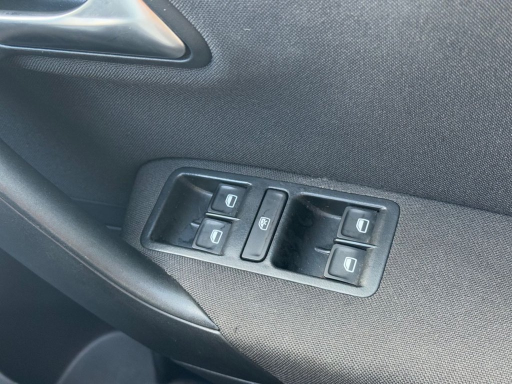 Used Volkswagen Polo 2015 for sale - 76279817: Photo 38