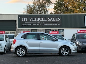 Used Volkswagen Polo 2015 for sale - 76279817: Photo