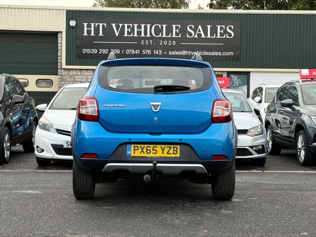 Used Dacia Sandero Stepway 2015 for sale - 76157360: Photo 9