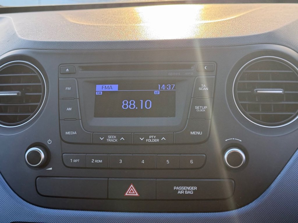 Used Hyundai i10 2016 for sale - 76520362: Photo 19