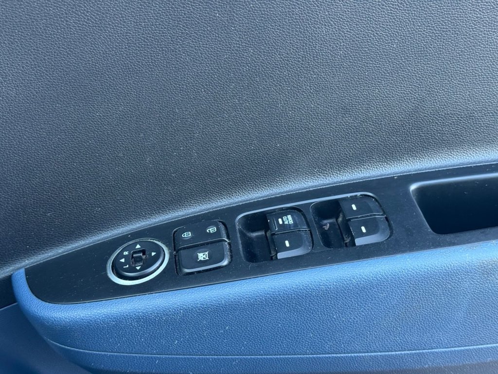 Used Hyundai i10 2016 for sale - 76520362: Photo 27