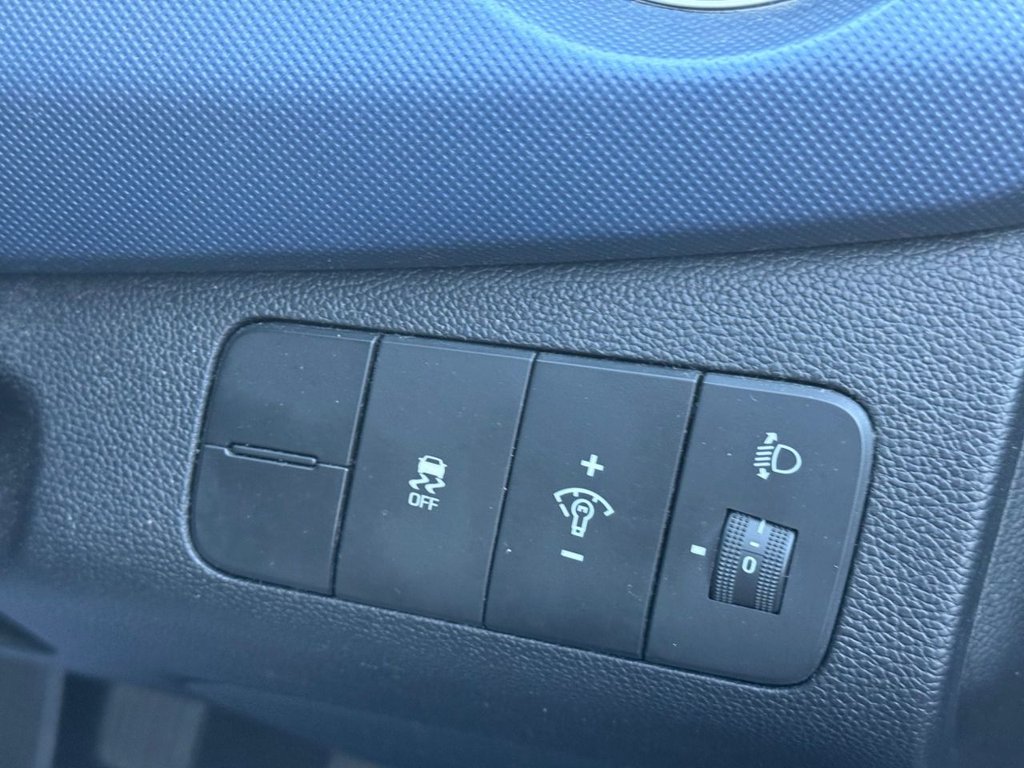 Used Hyundai i10 2016 for sale - 76520362: Photo 39