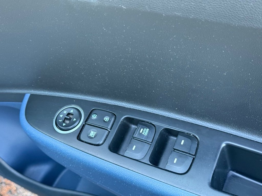 Used Hyundai i10 2016 for sale - 76520362: Photo 40