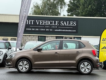 Used Volkswagen Polo 2016 for sale - 76157332: Photo