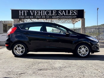 Used Ford Fiesta 2017 for sale - 76157357: Photo