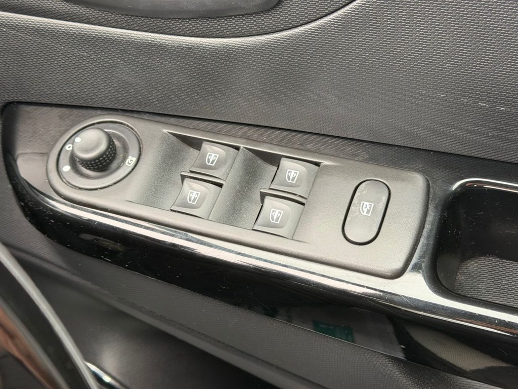 Used Renault Captur 2013 for sale - 78068611: Photo 49